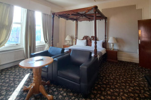 Four Poster Suite