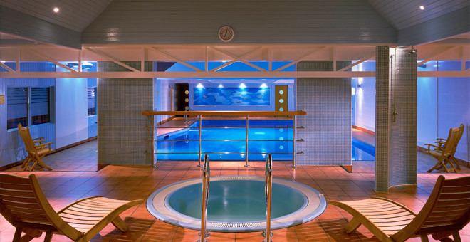 Meon Valley Hotel Swimming Pool 